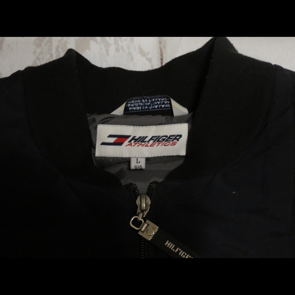Tommy Hilfiger Vest Mens Size Large Good Condition - Picture 2 of 3